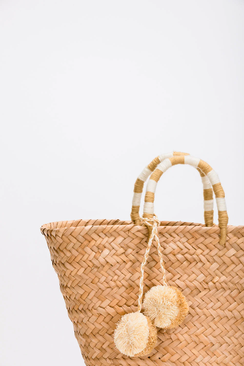 St Tropez Pom Pom Straw Tote - Image 4